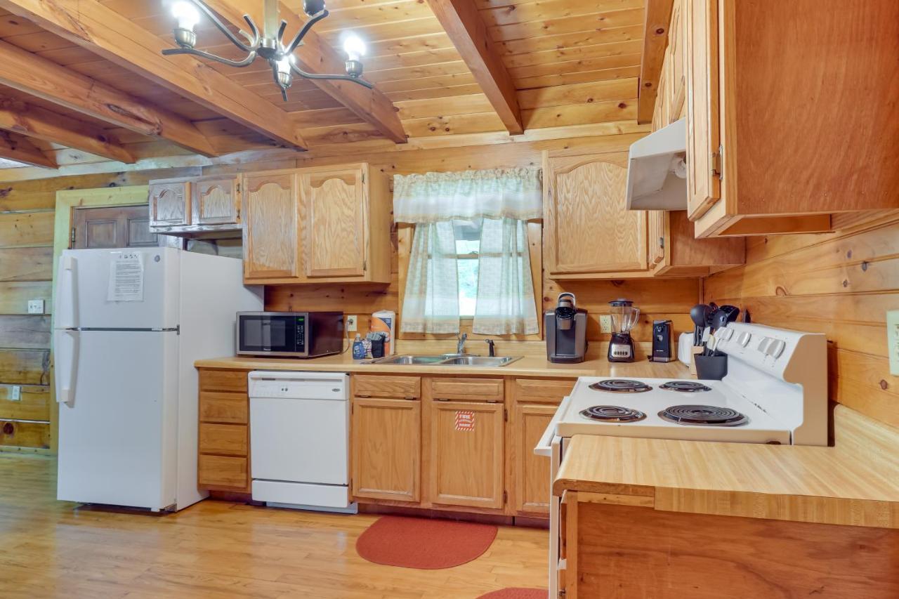 Cabin With Hot Tub About 6 Mi To Downtown Gatlinburg! Exterior foto