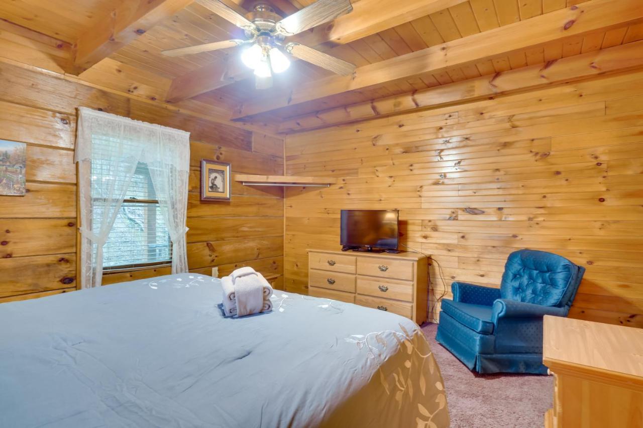 Cabin With Hot Tub About 6 Mi To Downtown Gatlinburg! Exterior foto
