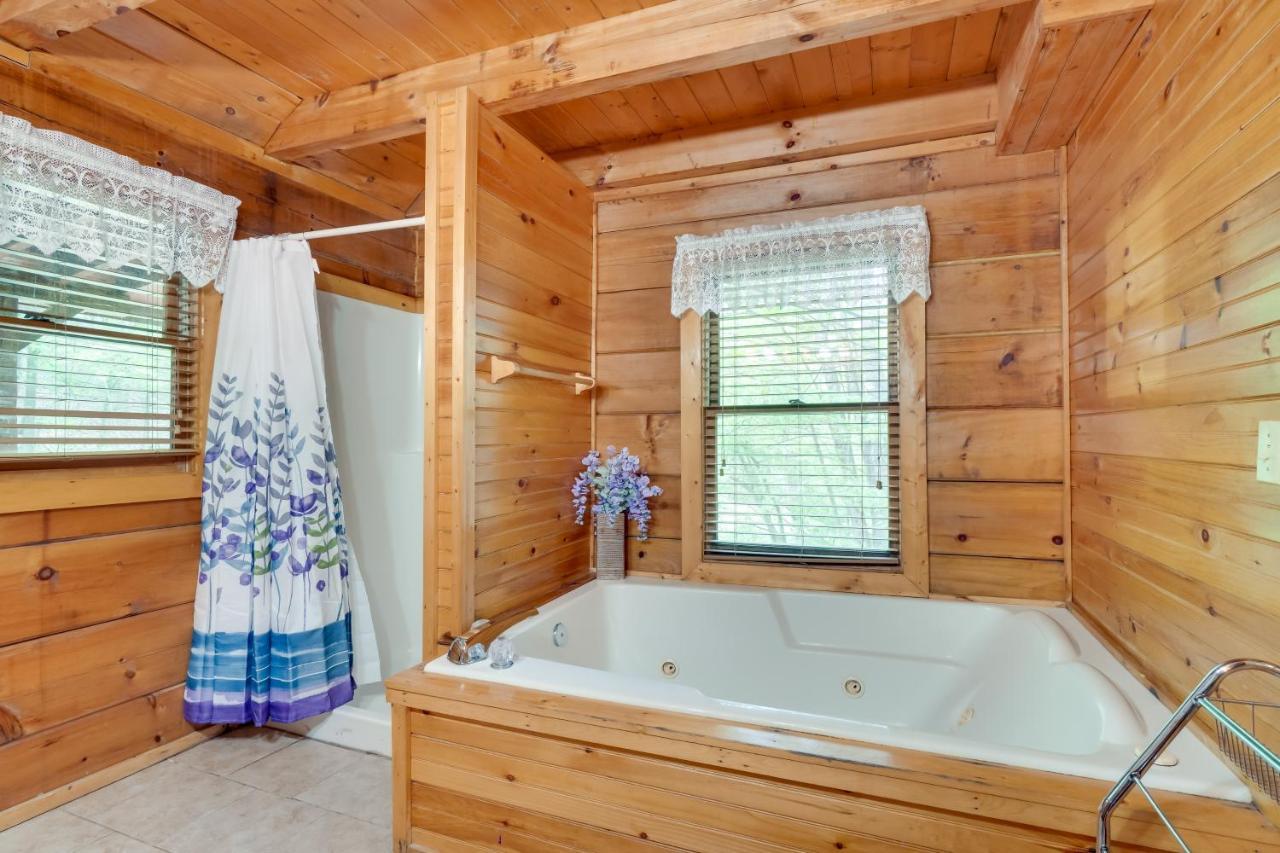 Cabin With Hot Tub About 6 Mi To Downtown Gatlinburg! Exterior foto